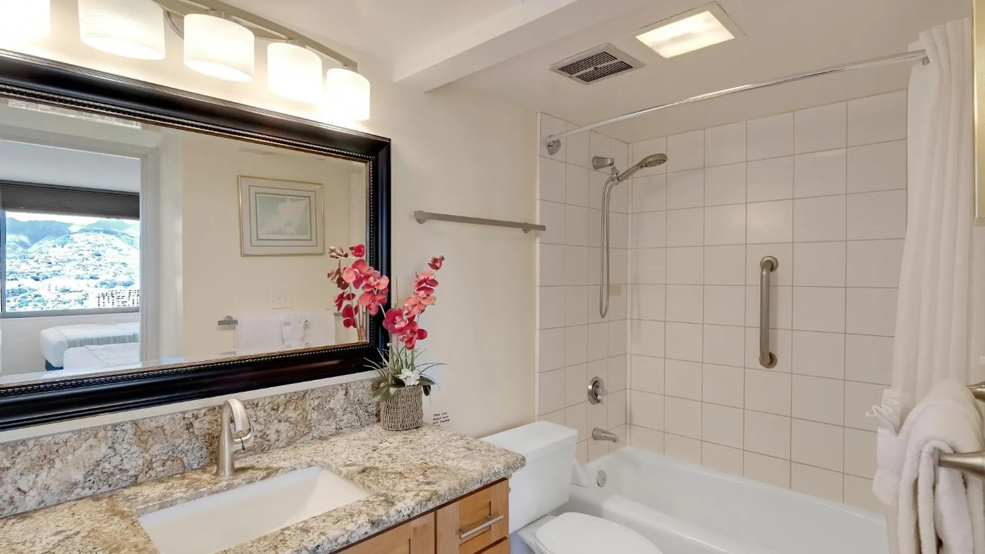 Apartment Tower 2 Suite 3709 - Qqp Home Honolulu